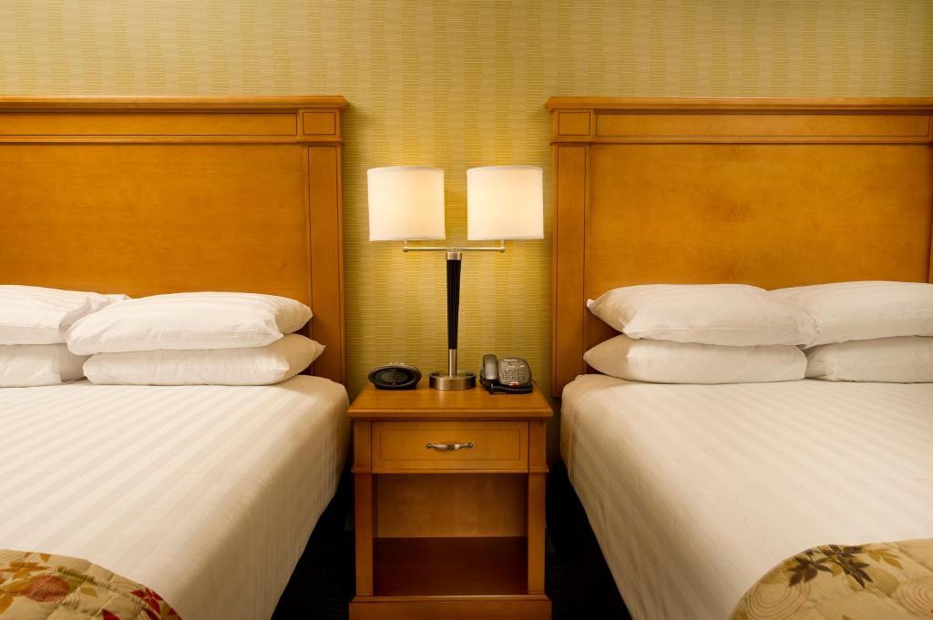 Pear Tree Inn Kansas City Overland Park Oda fotoğraf